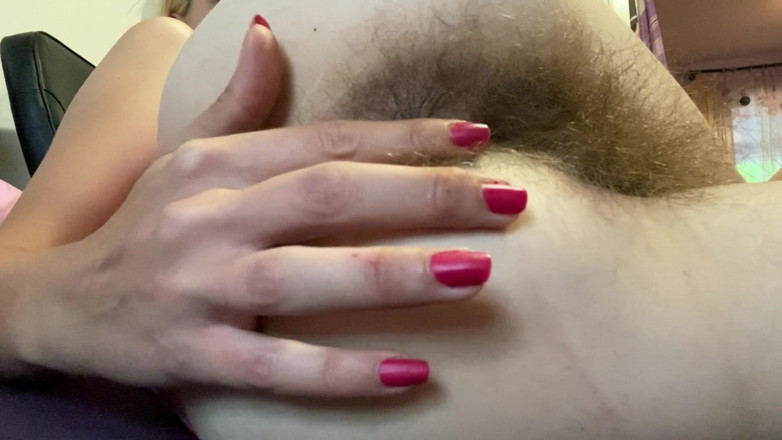 Cuteblonde666: Hairy ass fetish video closeup