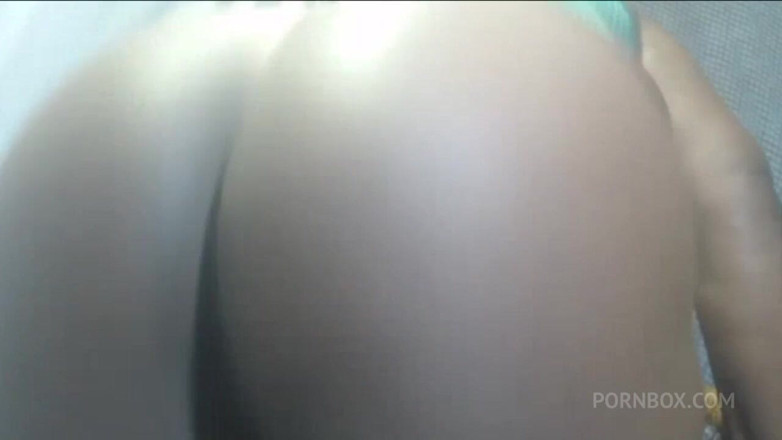 Adult-vids: Showing off