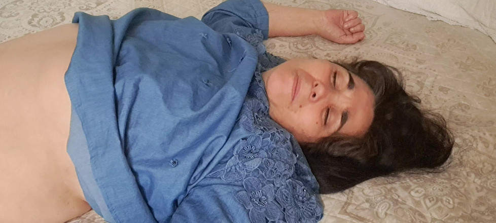 Mommy big hairy pussy: Мачуха дає пасинку свій сніданок сексу