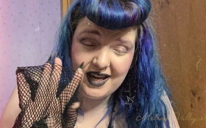 Mxtress Valleycat: Goth Ghoulfriend väljer din halloweenkostym