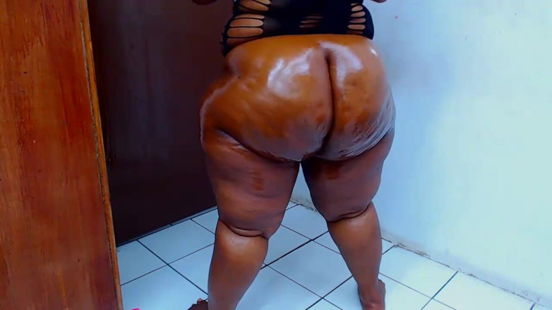 Big black clapping booties: Jack off to My Monstrous BBW Ass, Episode 1067