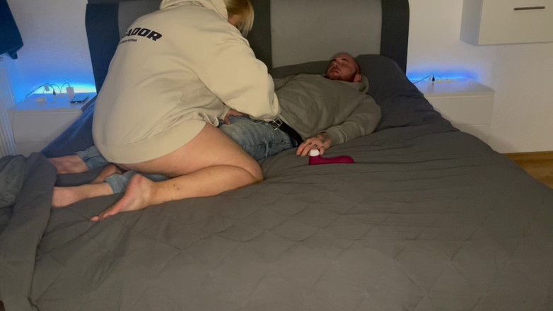 Bonieclydeerotik: Bonnie et Clyde, préliminaires, éjaculation, frottement de la chatte, doigtage, couple,...