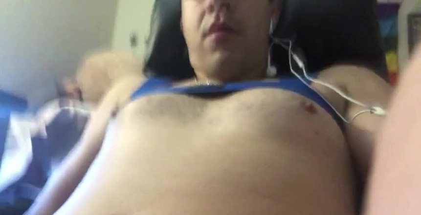 RiceQueenTopBoy: Quelques séances de branlette pour ton plaisir