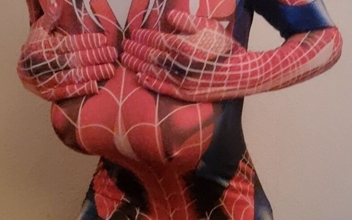 Devoterdwt: Spider Tranny G Cup tetas 1