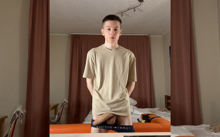 Morflot24: Efemiță excitată Evgeny gresește din nou masa din bucătărie!!!