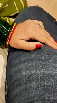 Fotto La Calda Mamma Della Mia Amica Dopo Che Lei Mi Ha Sedotto. in Hindi