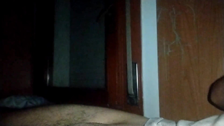 Lo Zborro: 婊子吮吸我的精液，不要想那个戴绿帽子（意大利语对话）