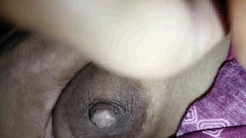 Uttar dinajpur: Gorąca indyjska Sonali Bhabhi Przyrodni brat pomoc ręczna robota