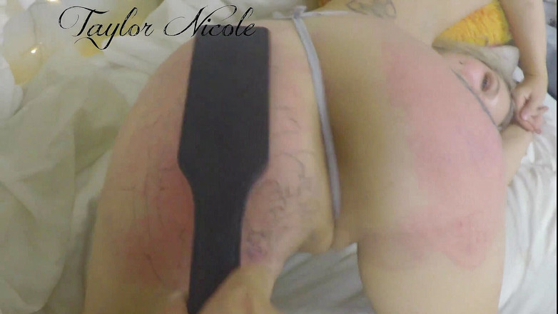 Taylor Nicole: Taylor Nicoles pukul ayah tiri saya