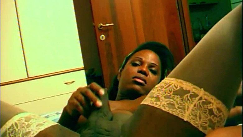 TGIRL ROOM: Waria Brazil ini mengambil pelajaran sialan daripada teman lelaki dan...