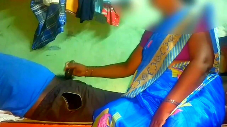 Desi Sathiya: Indian Housewife Aunty Blowjop