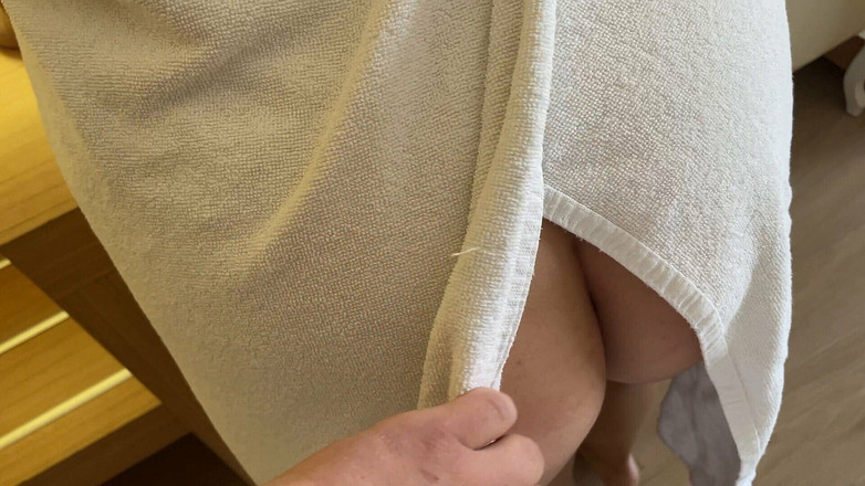 Lux Eva: Мачеха в отпуске, трах с молодым любовником в отеле