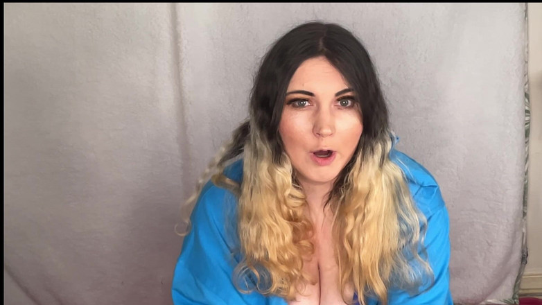 MissFFW: 汚い娼婦がソフトドリンクとげっぷを飲む