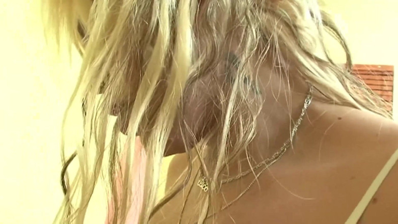 Transsexuell and gay club: Nadržené Shemales, nahé pro dobré anální šukání kompilace