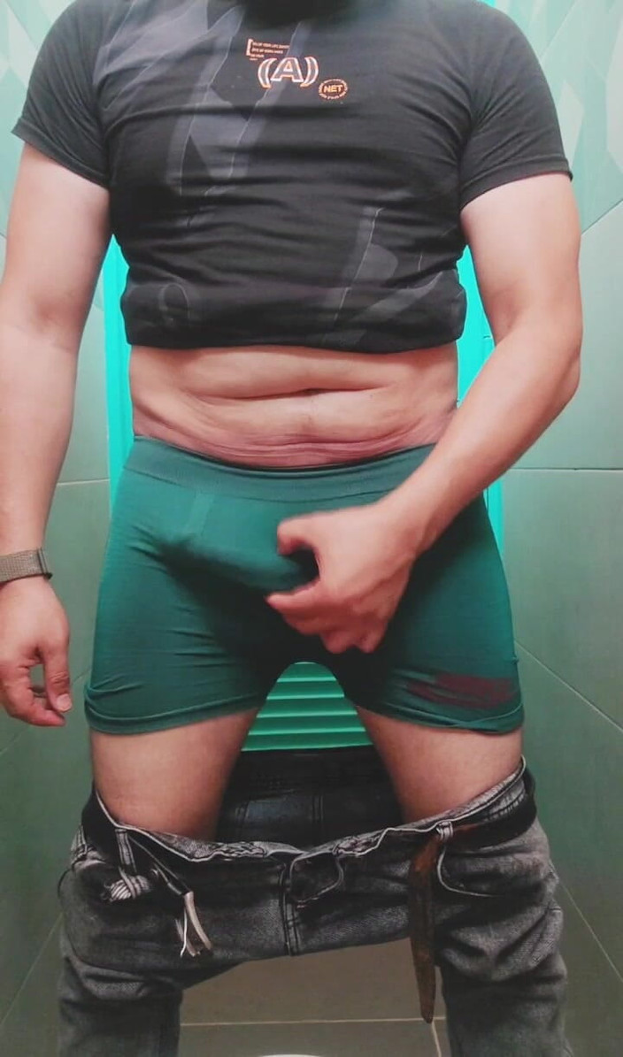 EgyptianStallion82: Пограй з моїм великим членом