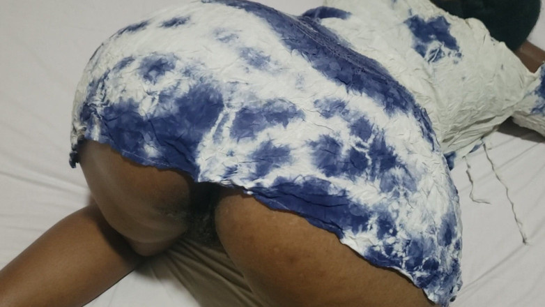 Lovemina: Moglie condivide il sesso fatto in casa, culo grosso figa...