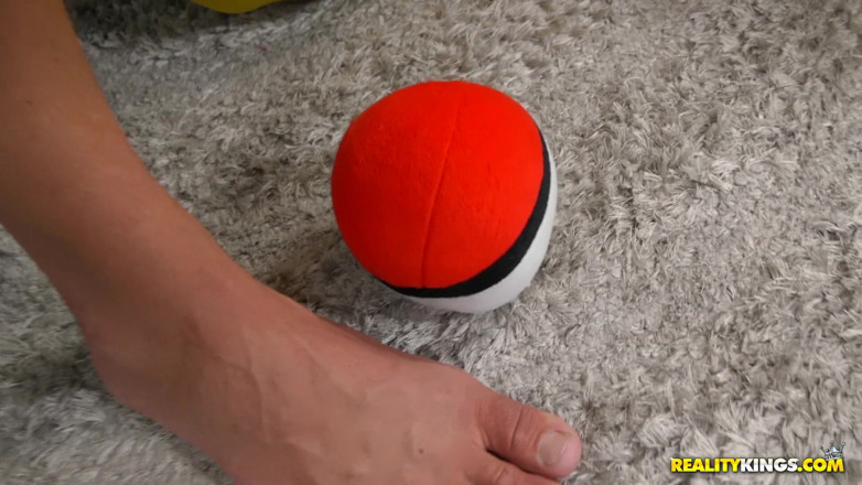 Reality Kings: Reality Kings - Geek Kelsi Monroe vyhrává tuto velkou twerk soutěž...