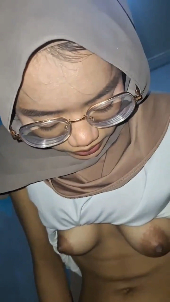 Jilbab69: Lama nggak ketemu sama suami langsung minta di-anal