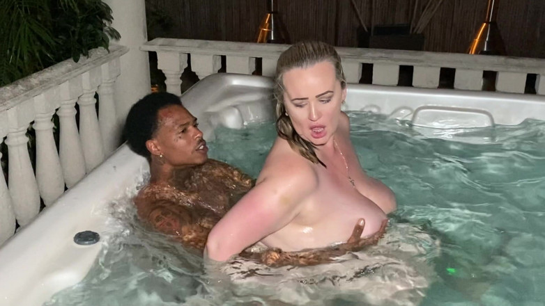 Mature Wanker: Kendra the Tattooed MILF Takes Ralph's BBC in Steamy Hot...