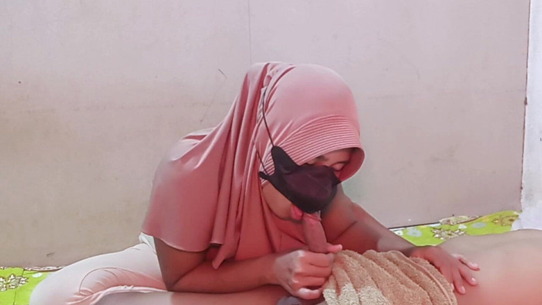 Rania: Melancap dan melancap dengan seorang wanita tudung