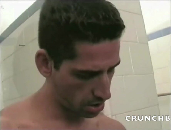 Crunch Boy: Sexy unter der dusche im sportclub