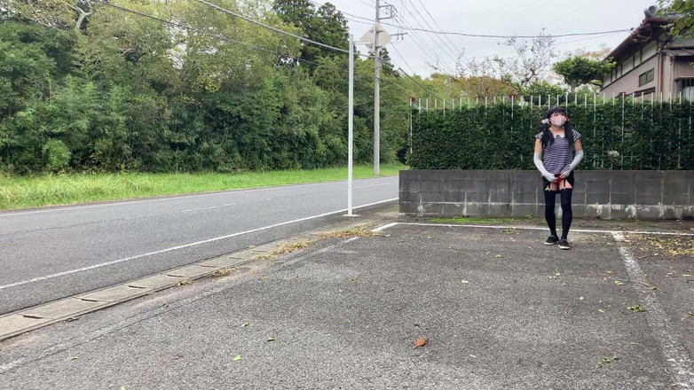 megu2002: Vystavena na procházkách v parku a na parkovišti