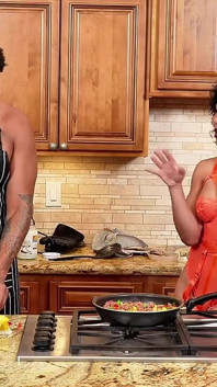 Im Bien Plus Qu’une Simple Star Du Porno Nourrissant Et Baise Mme Kellie Shin