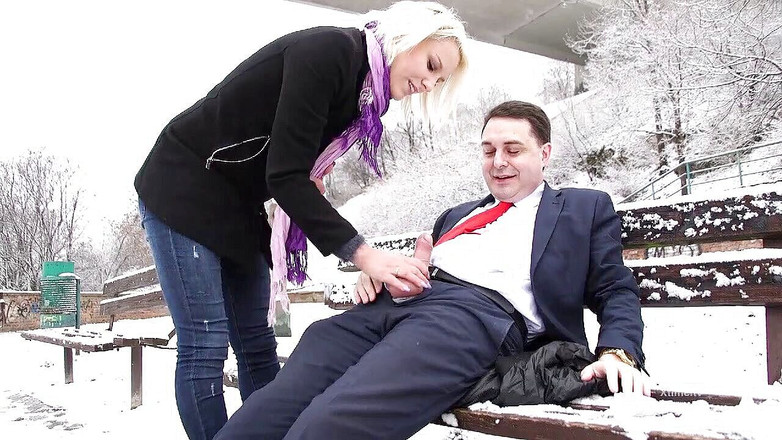 Andrea Dipre Channel: 安德里亚迪普雷雪地性男人！