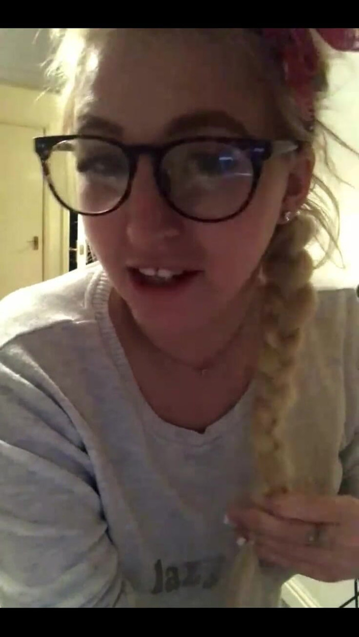 Loula Lou: Stream Iniziato 04/12/2020 10:06 pm