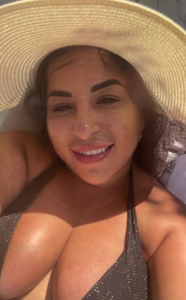 LadyAyse5: Lời chào từ kỳ nghỉ của tôi ngay bây giờ ở...