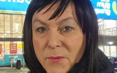 Pauline_sue: O plimbare în grădină