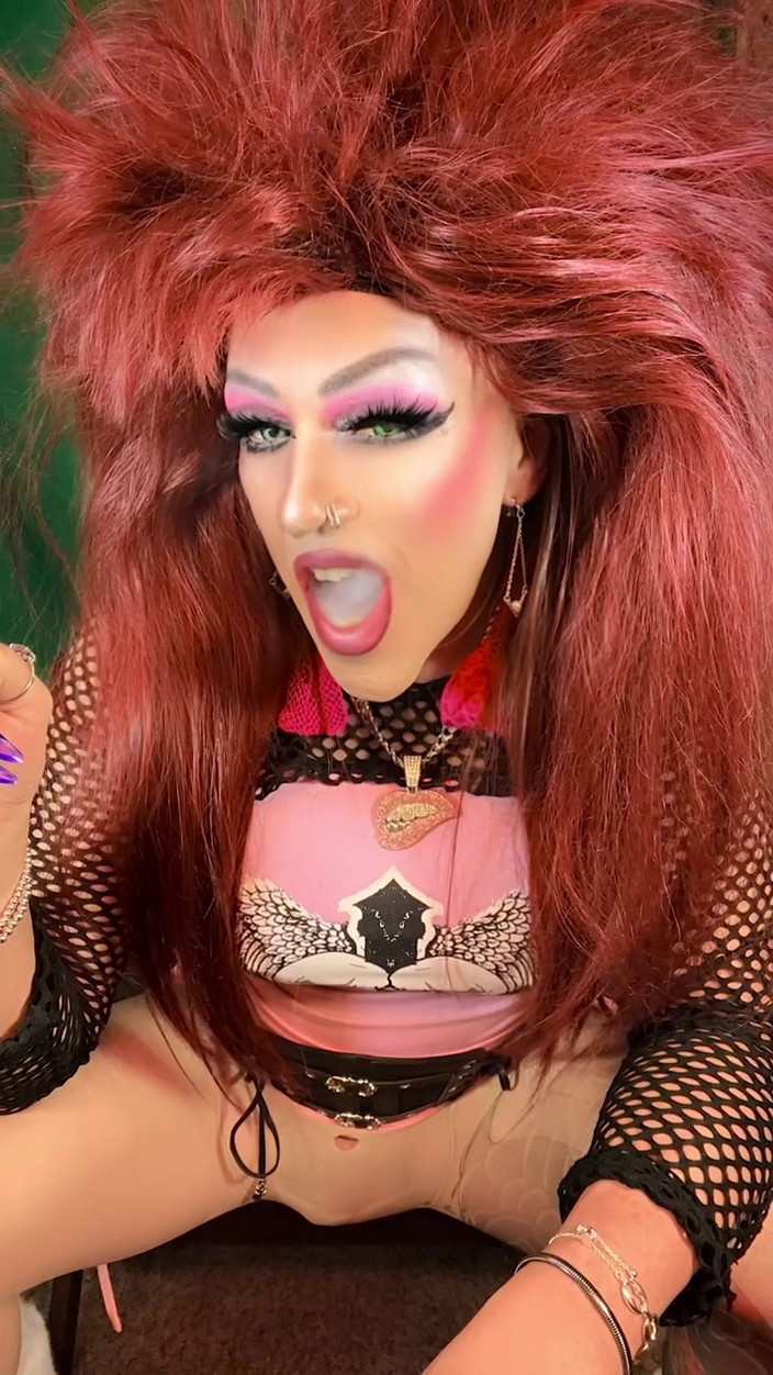 Shelly Robertss: Más, Más, Más