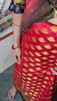 Paticot Me Jhaank Kar Bhabi Ki Chut Dekhi
