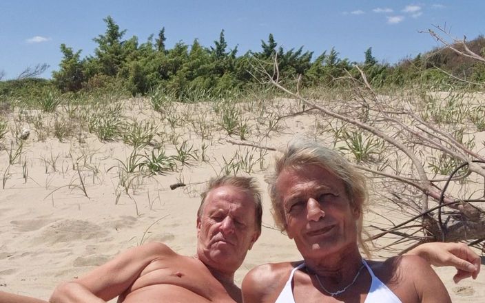 Gigi and David: Çıplaklar plajı stripchat seks gösterisi gigindave transeksüel kız arkadaş halka...