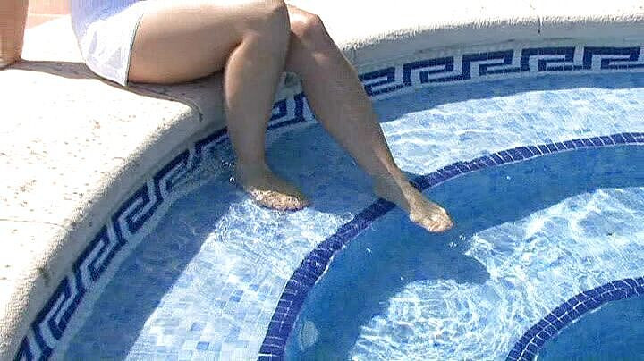 Yvette xtreme: 섹시한 것보다 더 많은 것