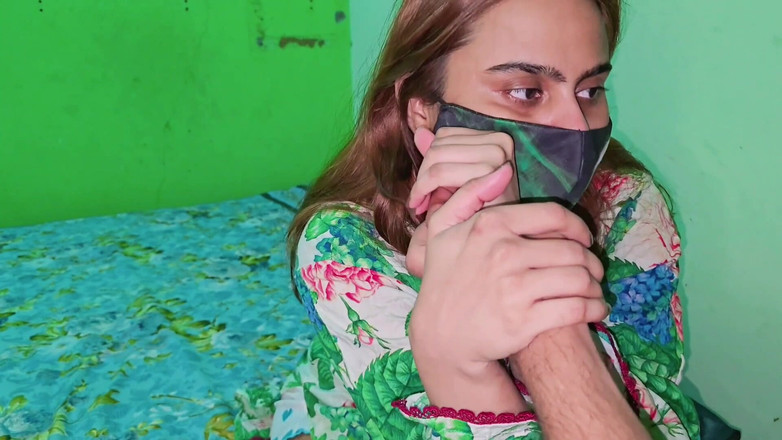 Sairaxsaim: Min pakistanska fru väntar på min kuk