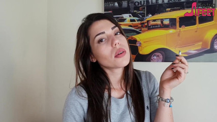 Smokin Fetish: Beauty teen in smoking fetish