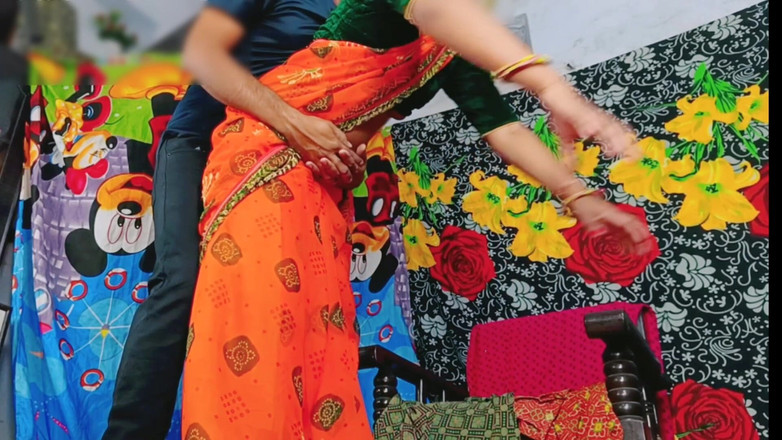 Rakul008: Indický sexy bhabhi sex s krejčím pánem (hindský zvuk)