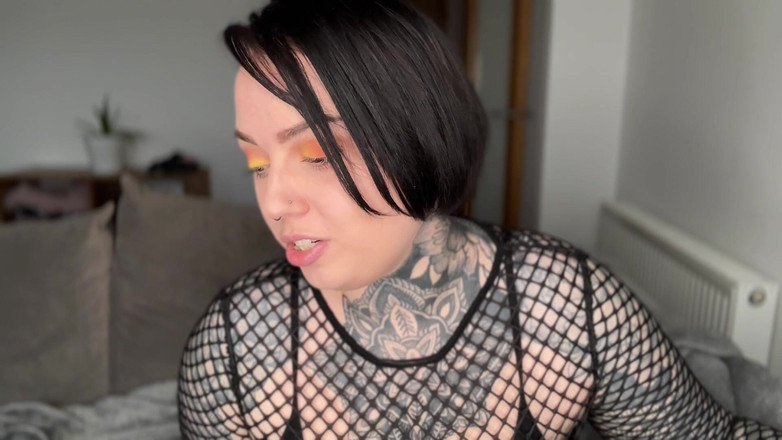 Miss Valentina: Sending Life