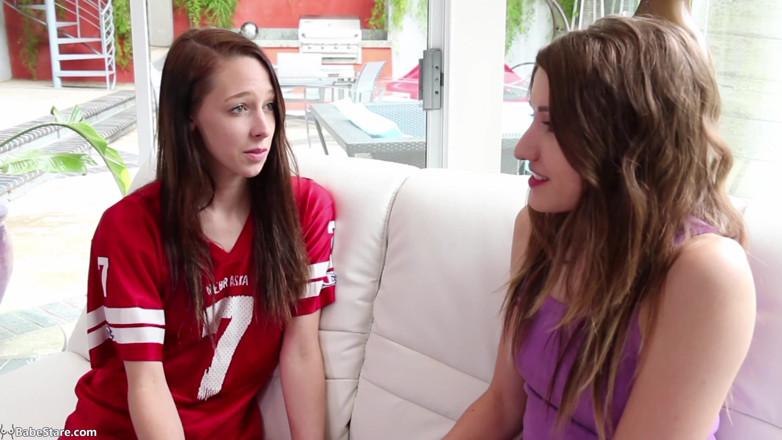 Babe Stare: Teens with fresh faces love eating pussy