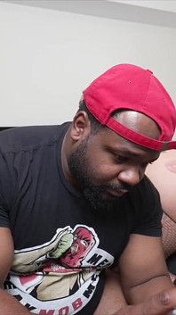 Thick MILF Queen Rogue Gets Nasty for a Live Show