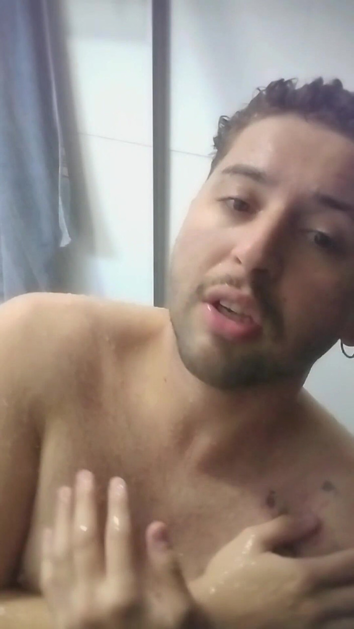 Marcosninfo: स्नान के समय बहुत सारा साबुन और बहुत सारी शरारत।