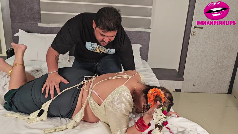 Indianpinklips: Desi Debar hardcore neuken met haar weduwe Bhabhi