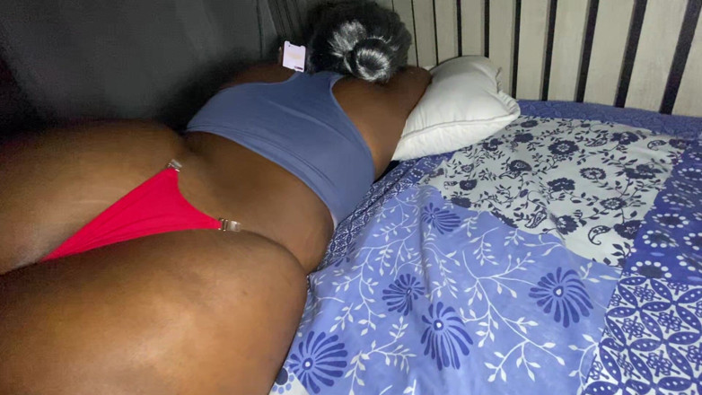 iamyansha: Granny Chats While Getting Fucked Hard