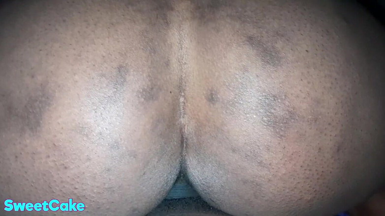 SweetCake: BBWの大きなお尻とセックスする準備をする