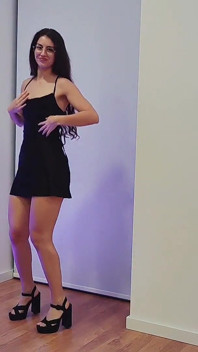 VIDEO MUZIK STRIPTIS TWERKING DAN TAMPAR PANTAT