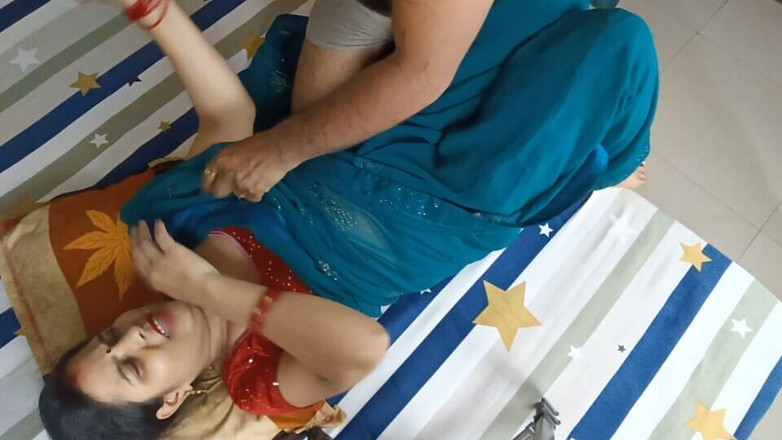 Pyaripooja22: Tetanggaku pulang dan ngentot memek tante seksi ini habis-habisan sampai...