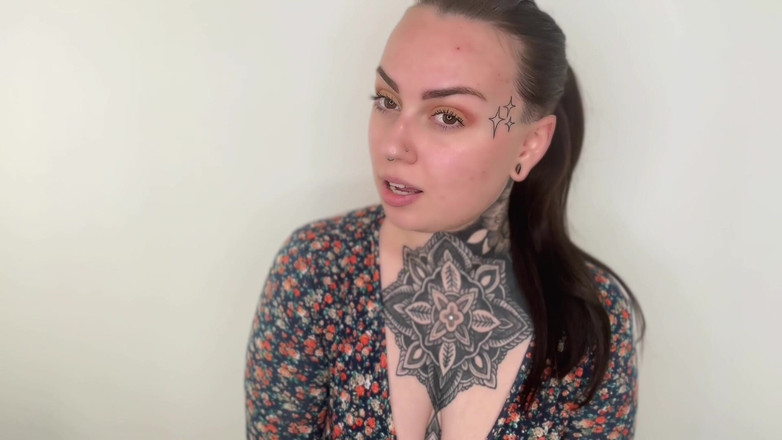 Miss Valentina: Terapie-fantezie cu dr. Valentina