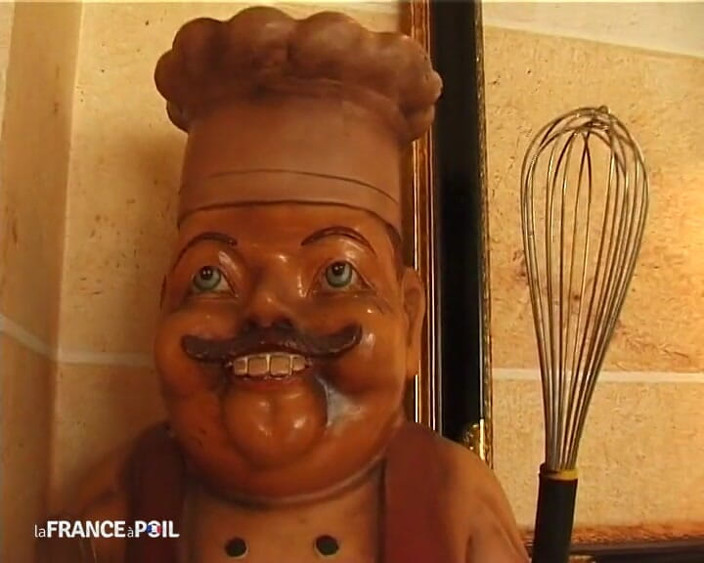 French Family Secrets: Si rambut coklat yang cantik dengan mulut tamak Chef!