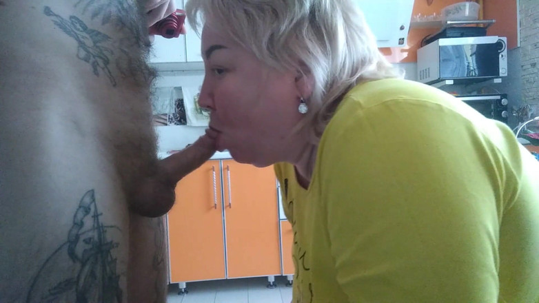 Zona901: Mother-in-law again frees my balls from cum while doing blowjob